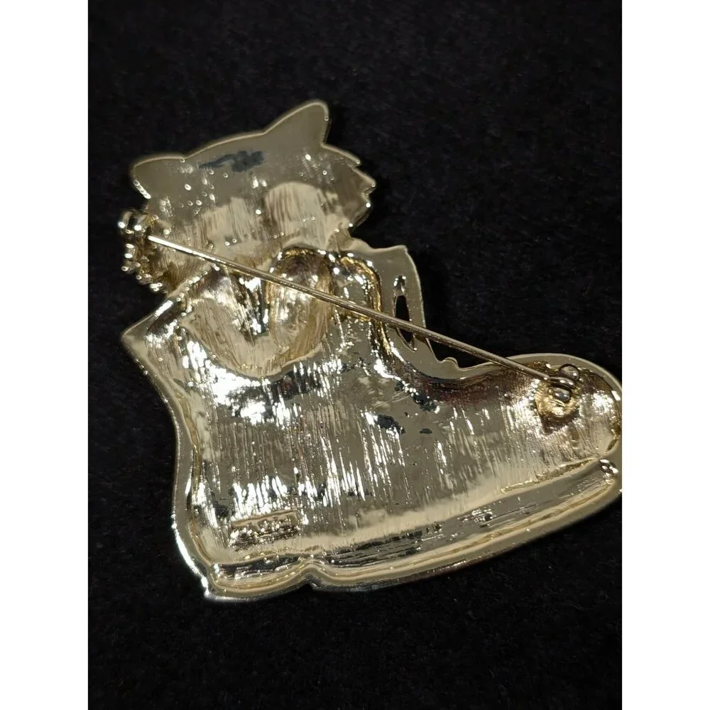Vintage AJC Gold Tone Matte Cat Kitten In A‎ Boot Pin Brooch Signed